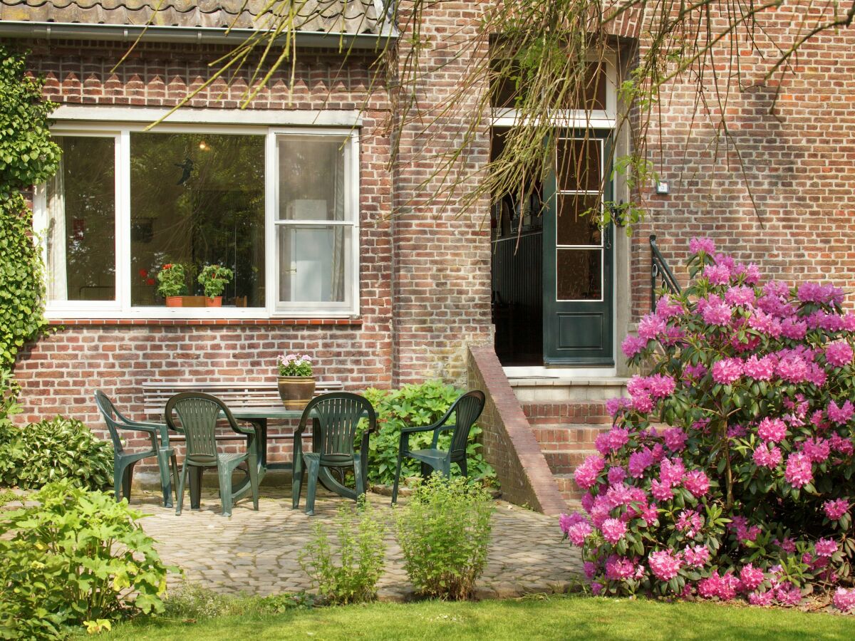 Cottage Limburgisches Herrenhaus mit Spa in Waldnähe - Outdoor photo 4