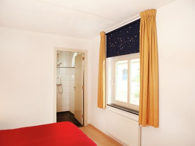 Farmhouse Coachman's House near Roermond with Garden - Features photo 13