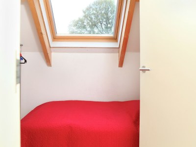 Farmhouse Coachman's House near Roermond with Garden - Features photo 16