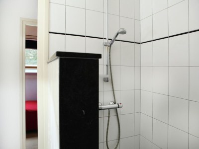 Farmhouse Coachman's House near Roermond with Garden - Features photo 25