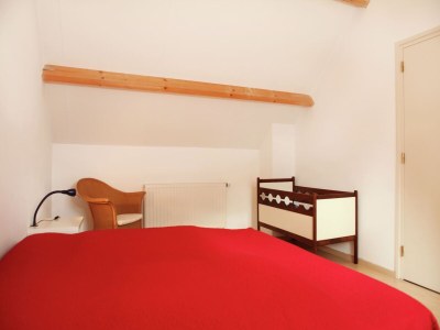 Farmhouse Coachman's House near Roermond with Garden - Features photo 27