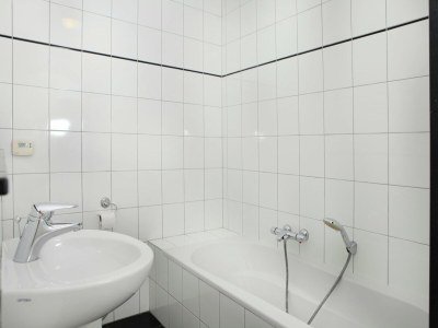 Farmhouse Coachman's House near Roermond with Garden - Features photo 29