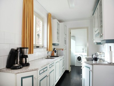 Farmhouse Coachman's House near Roermond with Garden - Features photo 30