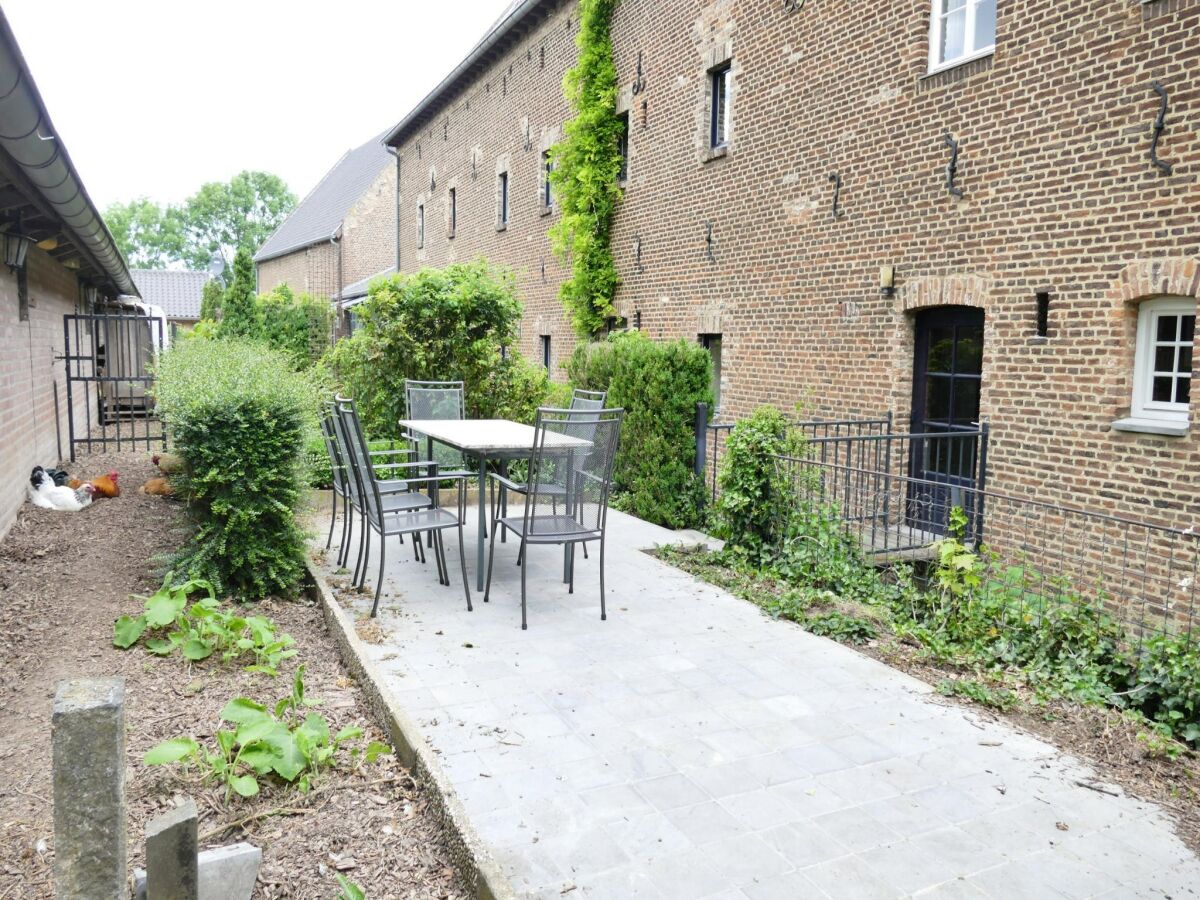 Apartment Modern Comfort in a Central Spot - Outdoor photo 2