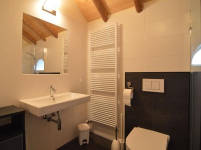 Farmhouse Romantic Farmhouse Escape - Features photo 15