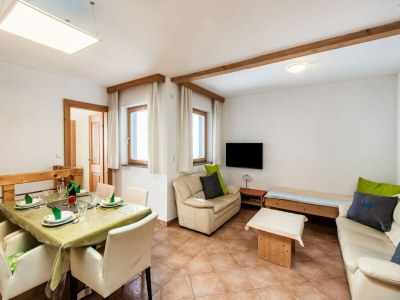 Apartment Apartment in Aschau near Kaltenbach Ski Lift - Features photo 12