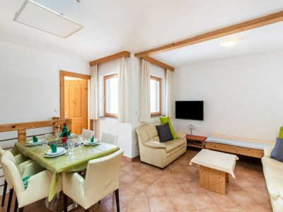 Apartment Apartment in Aschau near Kaltenbach Ski Lift - Features photo 24