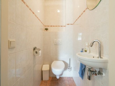 Farmhouse Bauernhaus in Rheeze am Wald für 20 Von Belvilla - Features photo 11