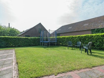 Farmhouse Bauernhaus in Rheeze am Wald für 20 Von Belvilla - Outdoor photo 37