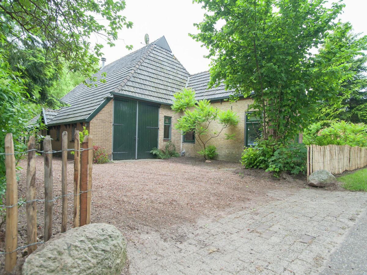 Farmhouse Farmhouse in Waskemeer with Large Garden - Outdoor photo 3