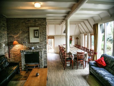 Farmhouse Farmhouse in Waskemeer with Large Garden - Features photo 8