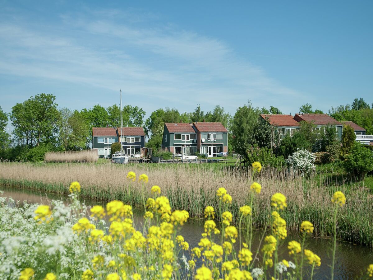 Holiday house Ferienhaus in Warns mit eigenem Steg - Outdoor photo 2