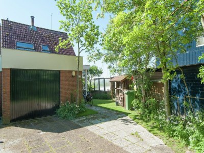 Holiday house Ferienhaus in Warns mit eigenem Steg - Outdoor photo 8