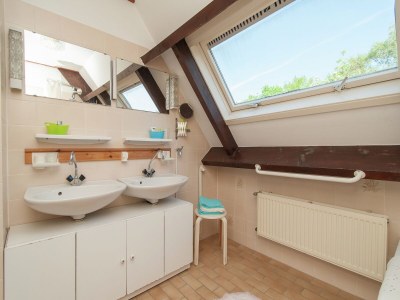 Holiday house Ferienhaus in Warns mit eigenem Steg - Features photo 12