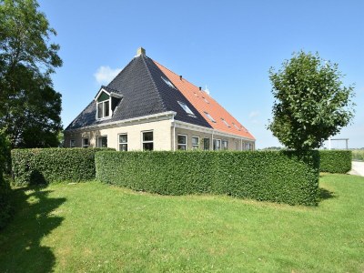 Farmhouse Farm located in a beautiful area of Friesland - Outdoor photo 2