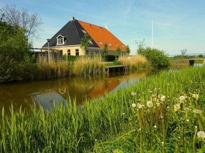 Farmhouse Farm located in a beautiful area of Friesland - Outdoor photo 8