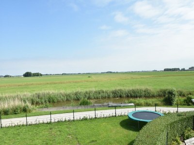 Farmhouse Farm located in a beautiful area of Friesland - Outdoor photo 14