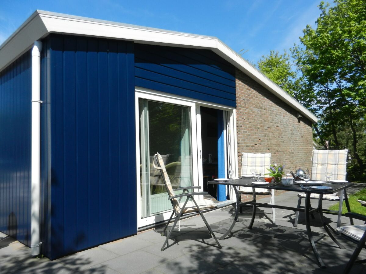 Holiday house Holiday Home Ameland near North Sea Beach - Outdoor photo 2