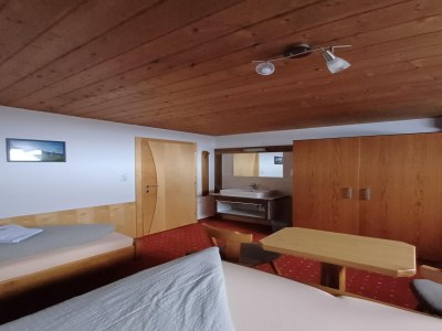 Apartment Apartment in Ski Paradise near Trails - Features photo 19