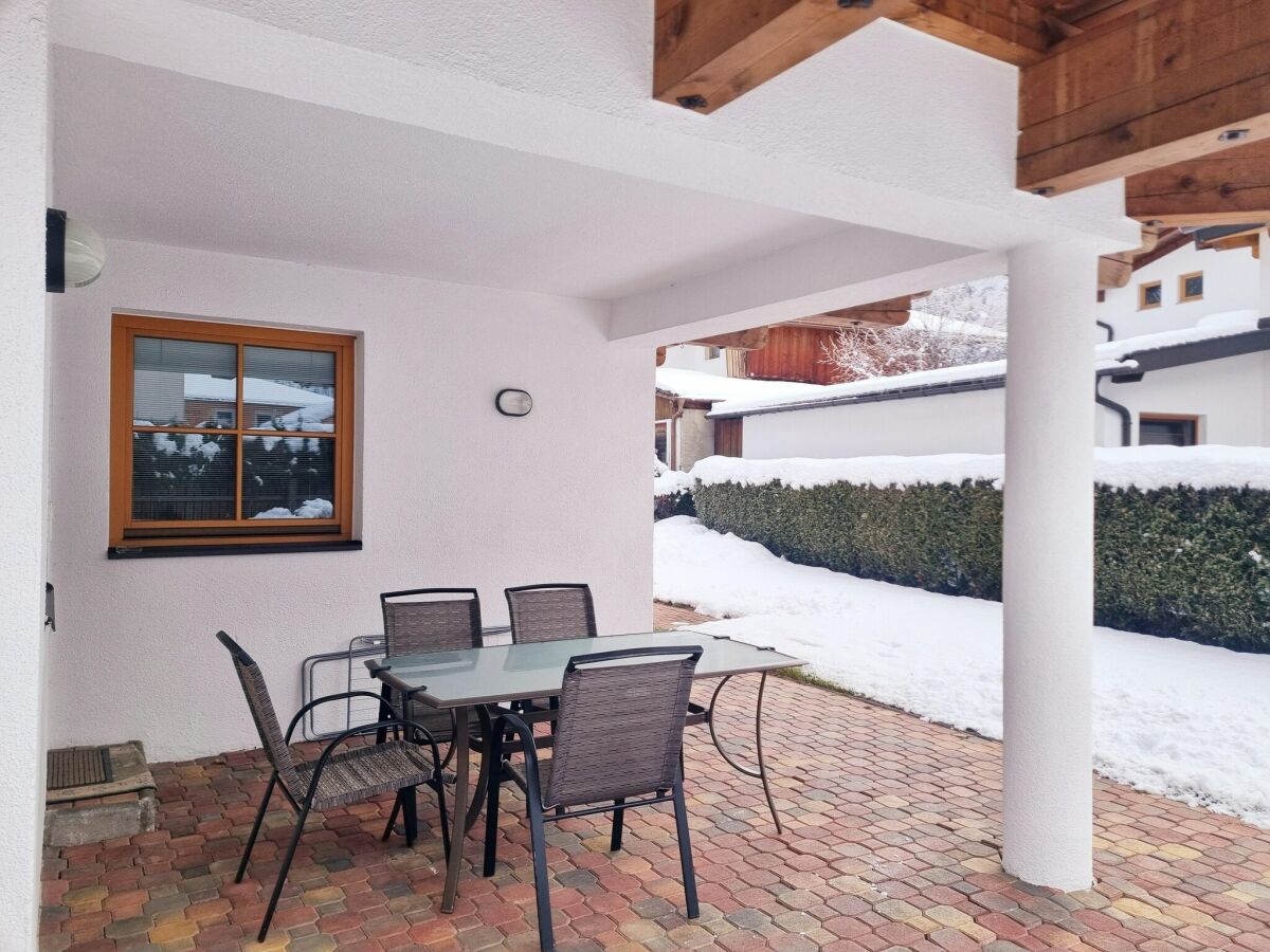 Apartment Apartment in Längenfeld near Ski Slopes - Outdoor photo 3