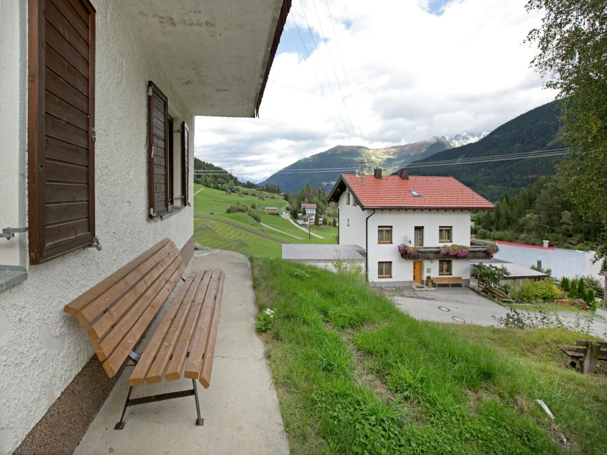 Holiday house Villa in Piller nahe Skibus & See - Outdoor photo 4