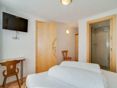 Apartment Apartment in Kappl near Ski Lift - Features photo 13