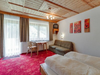 Apartment Apartment in Kappl near Ski Slopes - Features photo 28