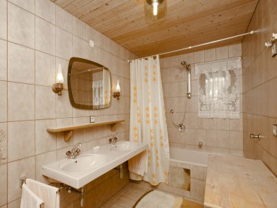 Apartment Apartment in Hinterbichl near Ski Bus - Features photo 13