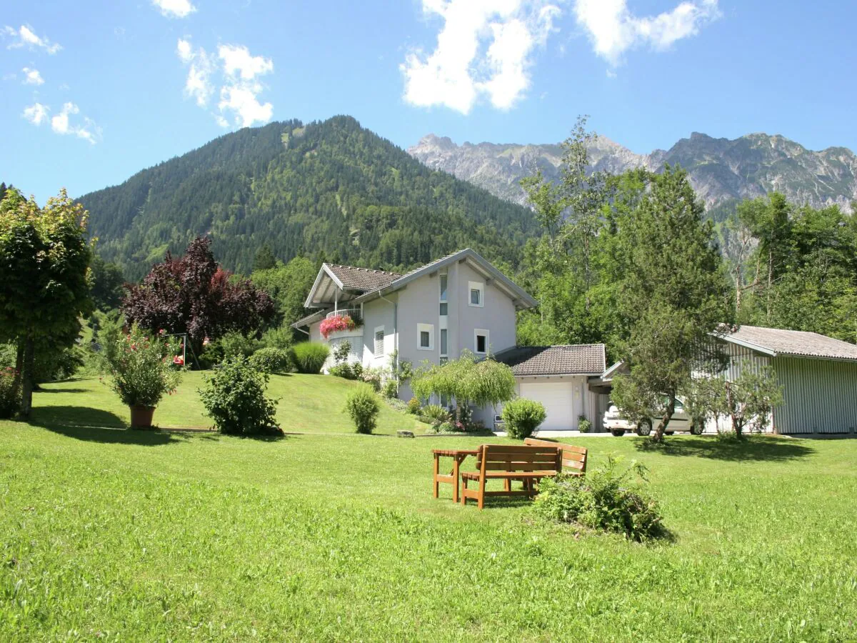 Apartment Apartment in Vandans near Golm Ski Lift - Outdoor photo 2