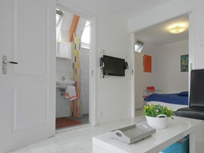 Holiday house Beautiful Holiday Home near Lawn Bowling in Krabbendam - Features photo 10