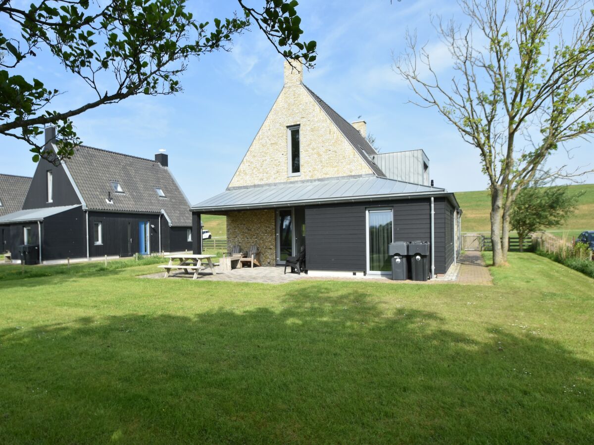 Villa Villa in Friesland near Wadden Coast - Outdoor photo 4