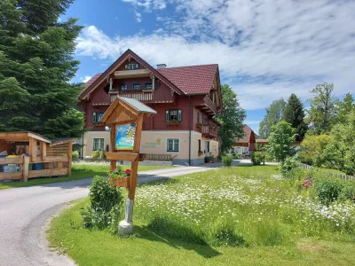 Holiday house Renovated Mountain Retreat Stay - Outdoor photo 37