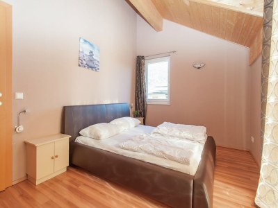 Chalet Chalet in Koetschach-Mauthen near ski slope - Features photo 13