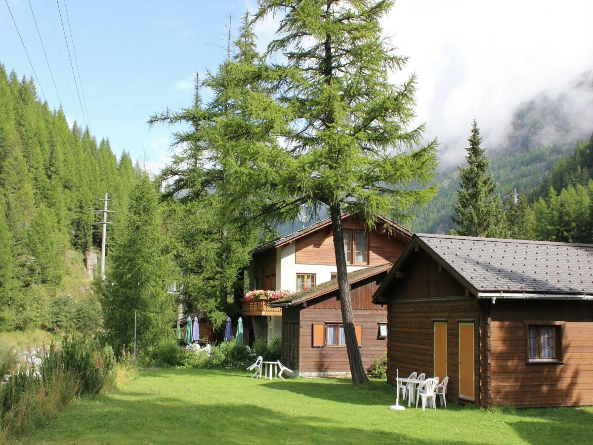 Chalet Chalet in Valais near Ski Lift & Saas Valley - Outdoor photo 2