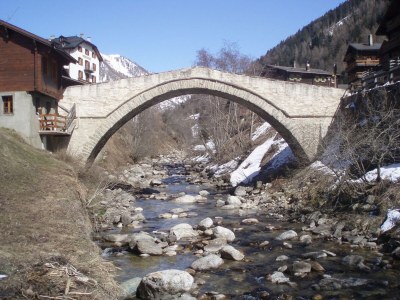 Chalet Chalet in Wiler near Ski Lift & Views - Environment photo 23