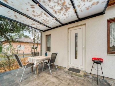 Holiday house Gartenbungalow in Blankenfelde-Mahlow - Outdoor photo 12