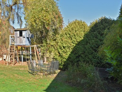 Holiday house Geräumiges Ferienhaus in Hessen mit Garten - Outdoor photo 4