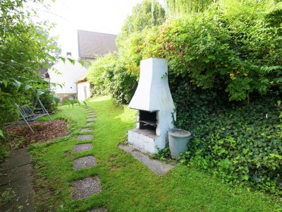 Holiday house Geräumiges Ferienhaus in Hessen mit Garten - Outdoor photo 5