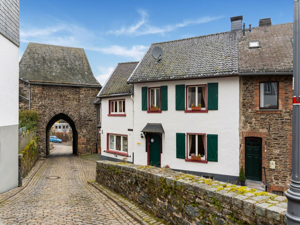 Apartment Apartment in Reifferscheid with garden