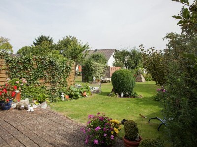 Apartment Attraktive Wohnung in Bettenfeld mit Garten - Outdoor photo 6