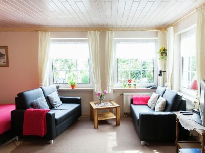 Apartment Attraktive Wohnung in Bettenfeld mit Garten - Features photo 8