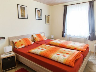 Apartment Attraktive Wohnung in Bettenfeld mit Garten - Features photo 9