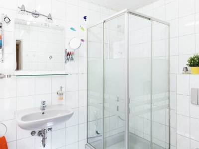 Apartment Attraktive Wohnung in Bettenfeld mit Garten - Features photo 20