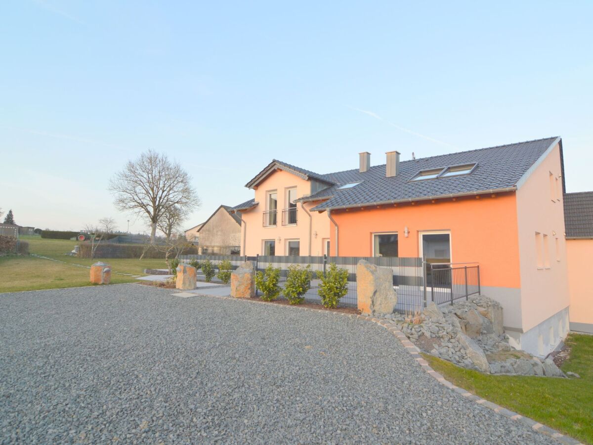 Holiday house Ferienhaus mit Terrasse nahe vulkanischen Seen - Outdoor photo 5