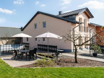 Holiday house Ferienhaus mit Terrasse nahe vulkanischen Seen - Outdoor photo 10