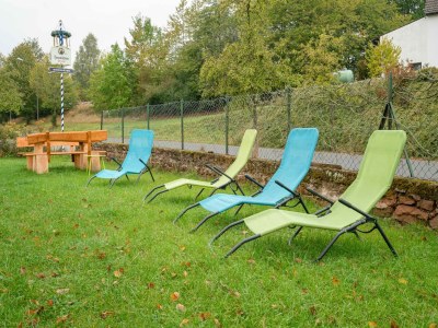 Apartment Gemütliche Wohnung mit Terrasse in Meisburg - Outdoor photo 3