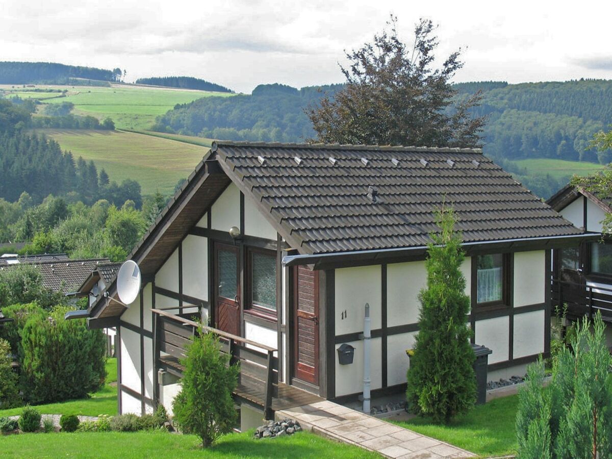 Holiday house Holiday home in Mielinghausen near ski area