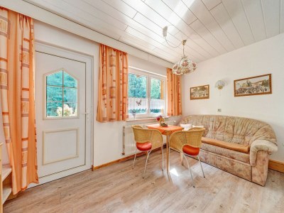 Apartment Cozy Apartment Near Trails - Features photo 16