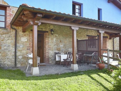 Holiday house Cozy Cottage with Pool & Terrace - Outdoor photo 8