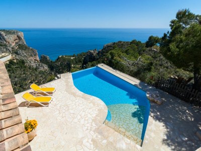 Villa Villa with Sea Breeze Charm - Outdoor photo 7